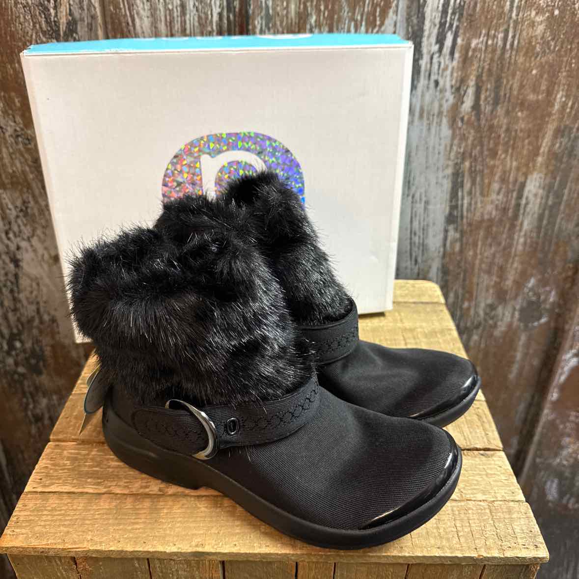 Bzees 8.5 Black Boots