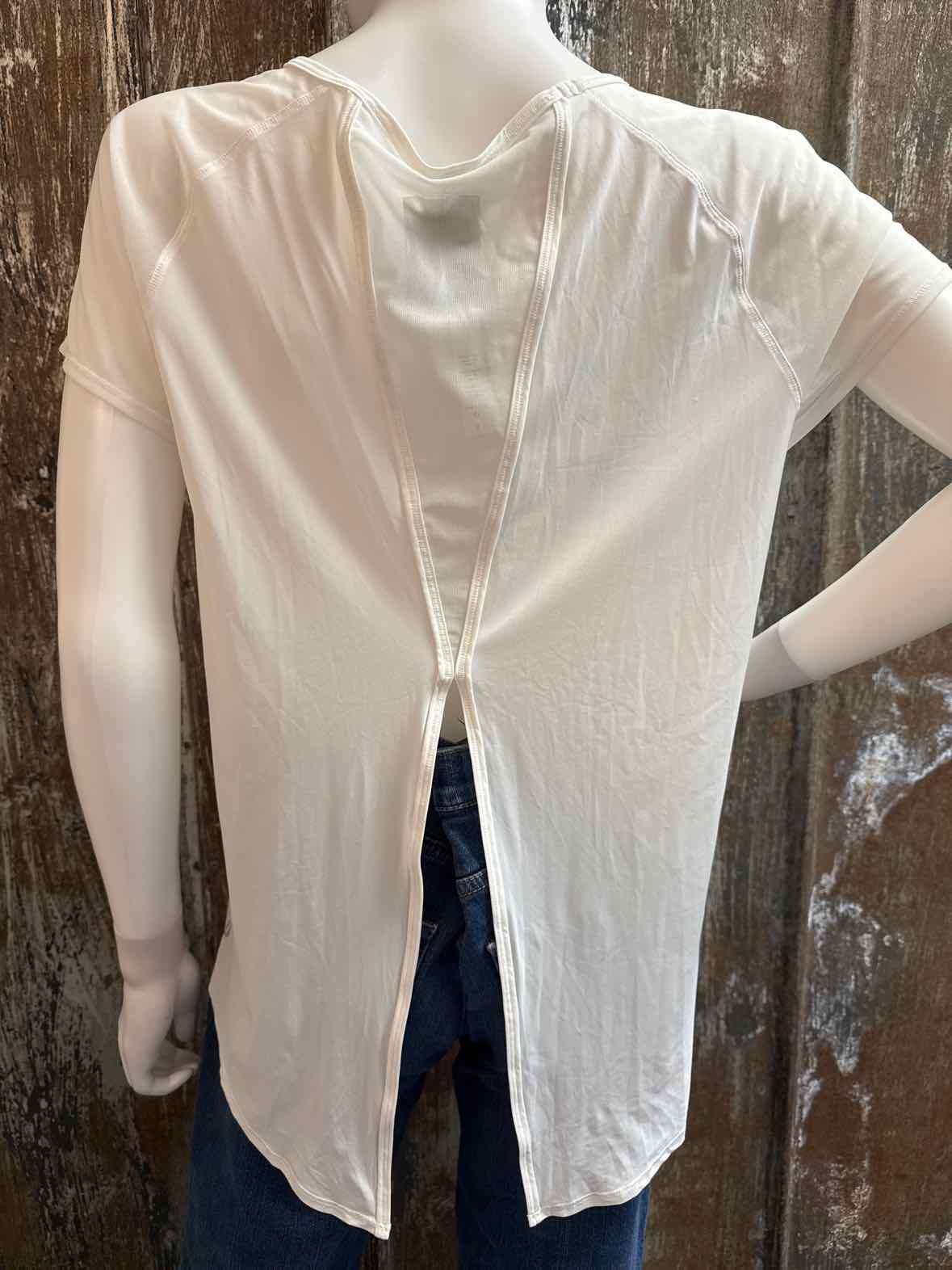 lululemon Size 8 (Medium) White tops