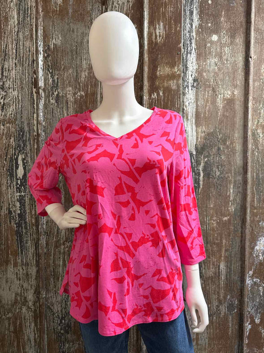 Belle by Kim Gravel Size Medium pink print tops