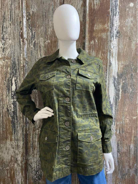 Skyes the limit Size small Green Camo Jacket