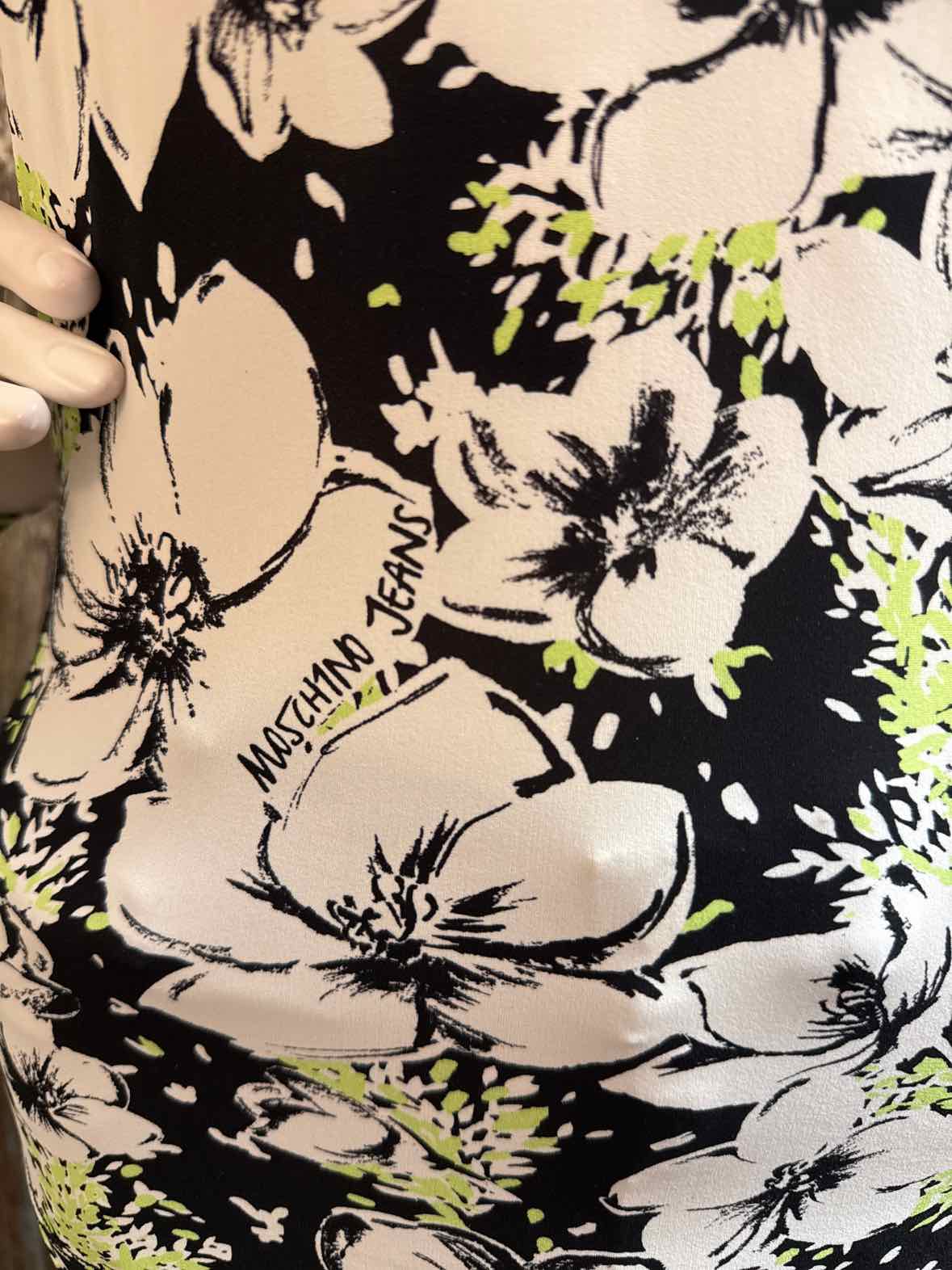 MO5CH1NO Jeans Size Medium Black/Green Floral tops