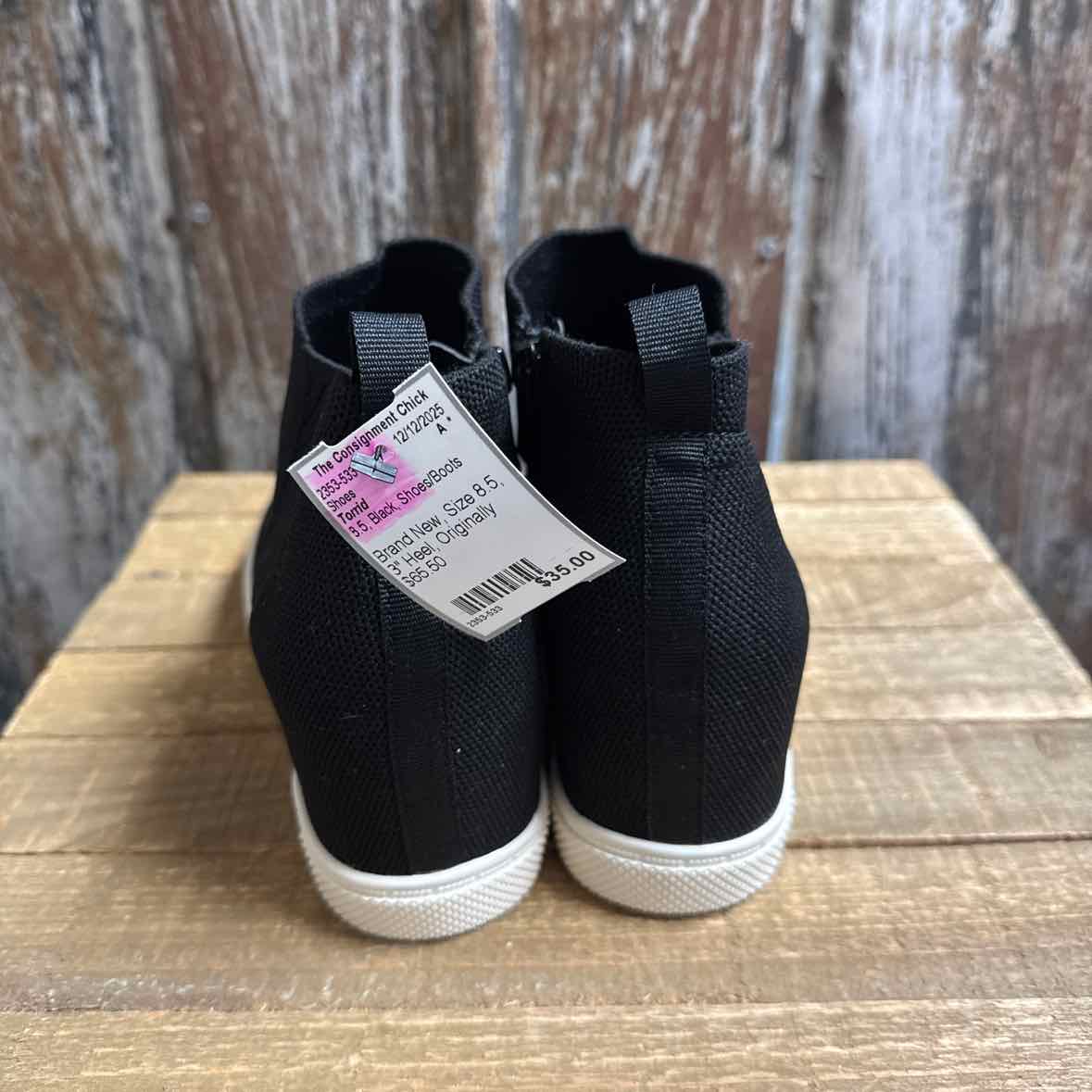 Torrid 8.5 Black Shoes