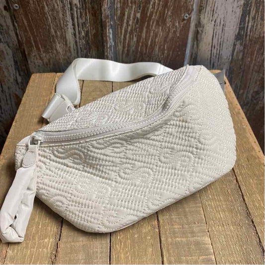 Steve Madden Bump Bag