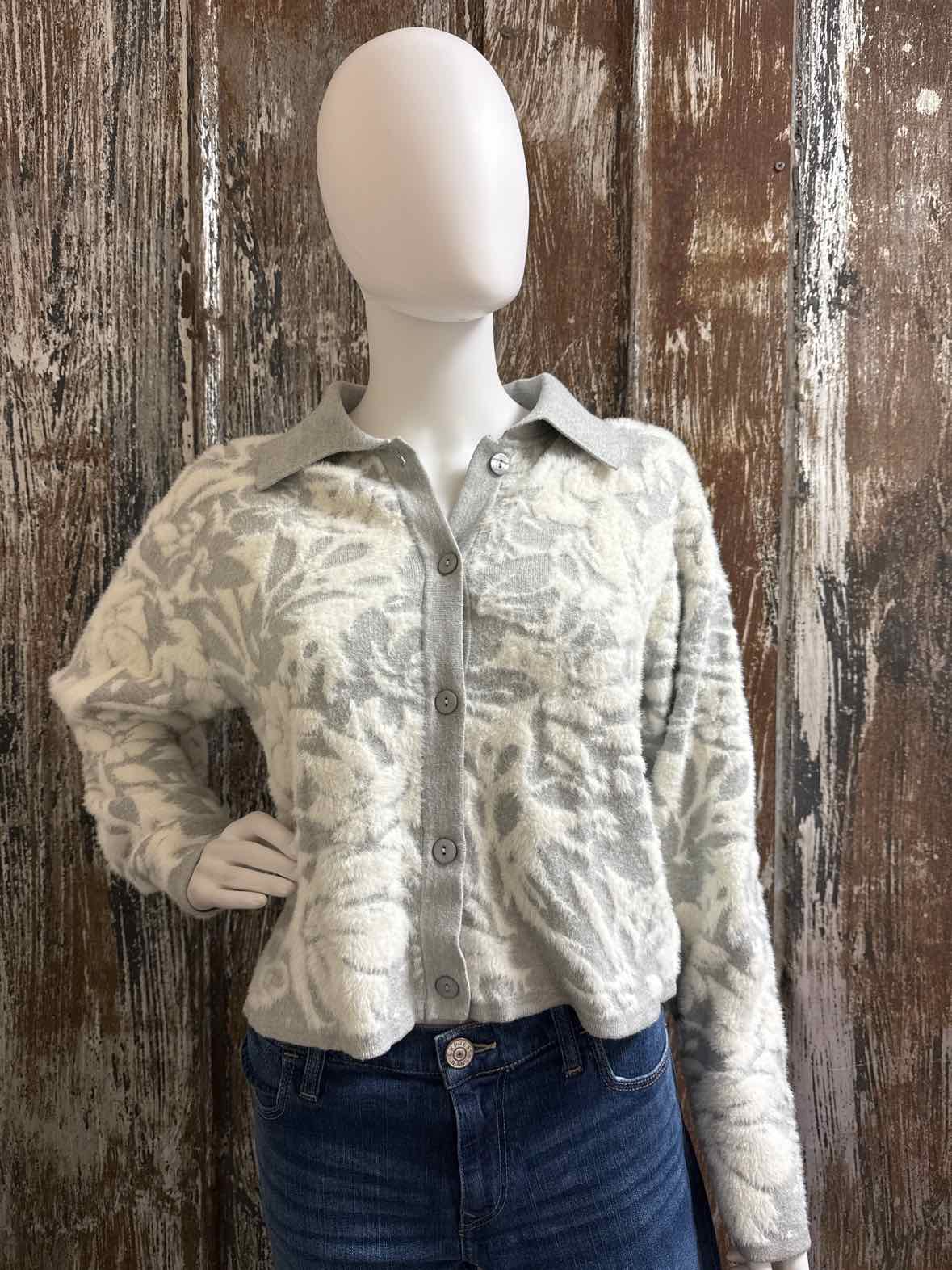 Bailey 44 Size Large Gray print Sweater