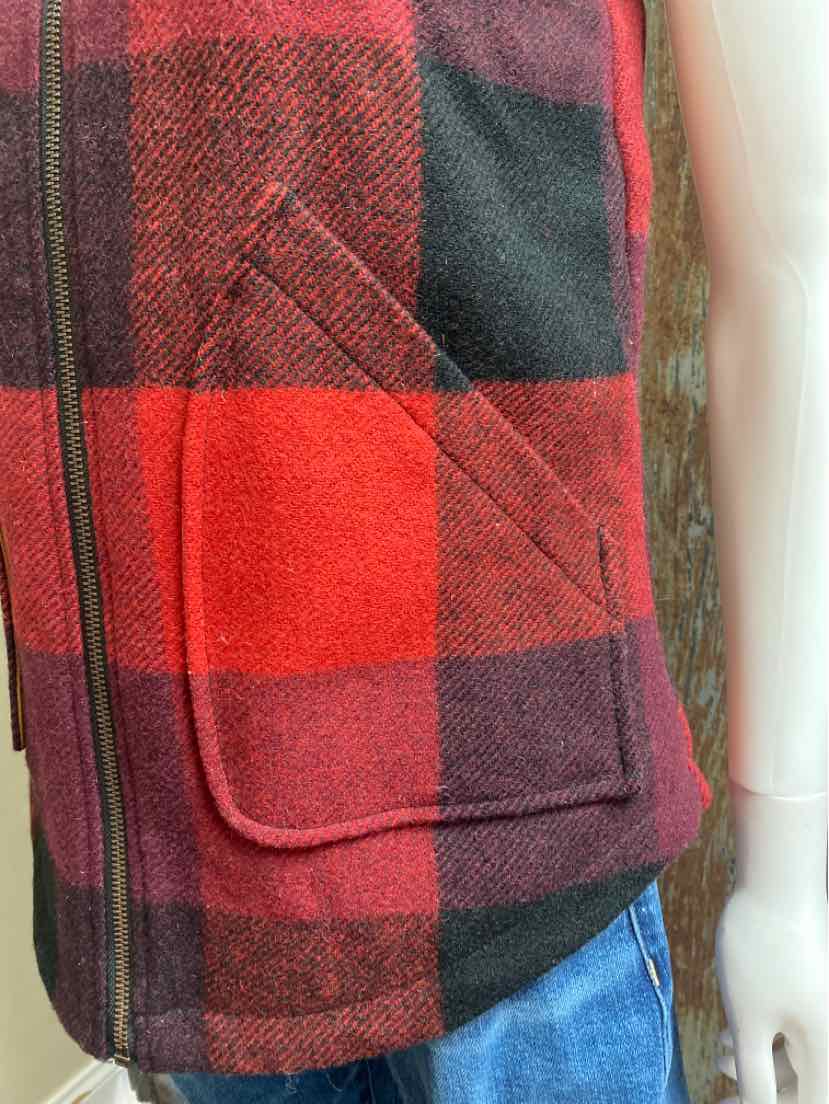 Woolrich Size small Red Plaid Vest