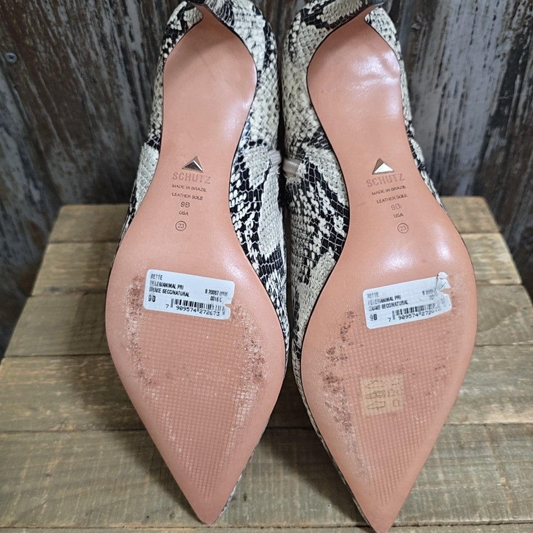 Schutz 9 snakeskin Boots
