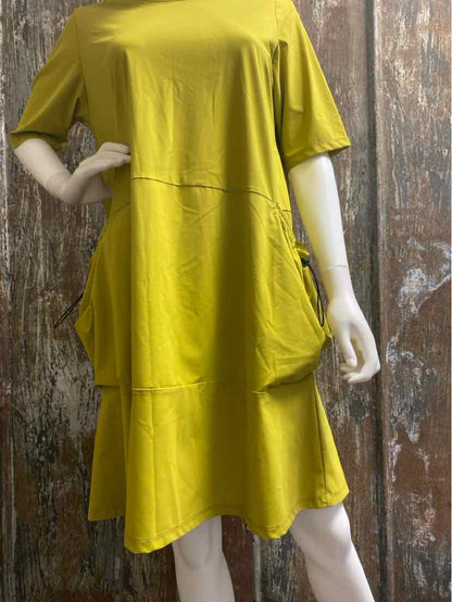comfy Size Medium Chartreuse Dress