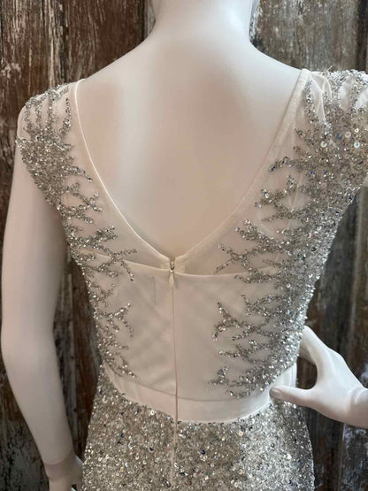 Adrianna Papell Size 4 (Small) White Dress