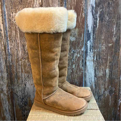 UGG 11 Brown Boots