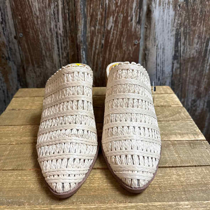 Dolce Vita 9 Cream Shoes