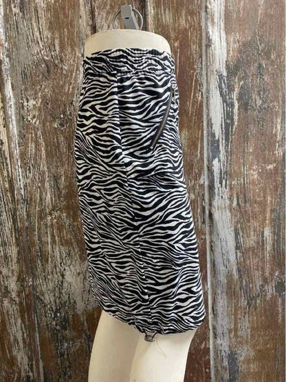 Chico's Size 12 Black Print Skirt