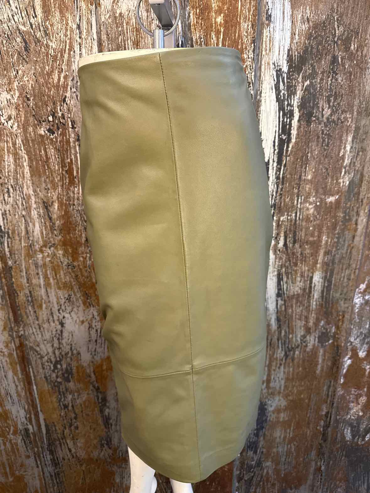Bod & Christensen Size 8 Green Leather Skirt