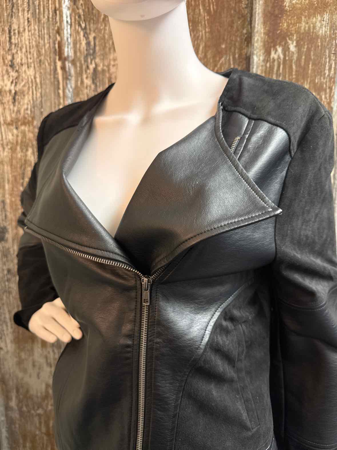 Cupcakes and Cashmere Size Large Black Jacket