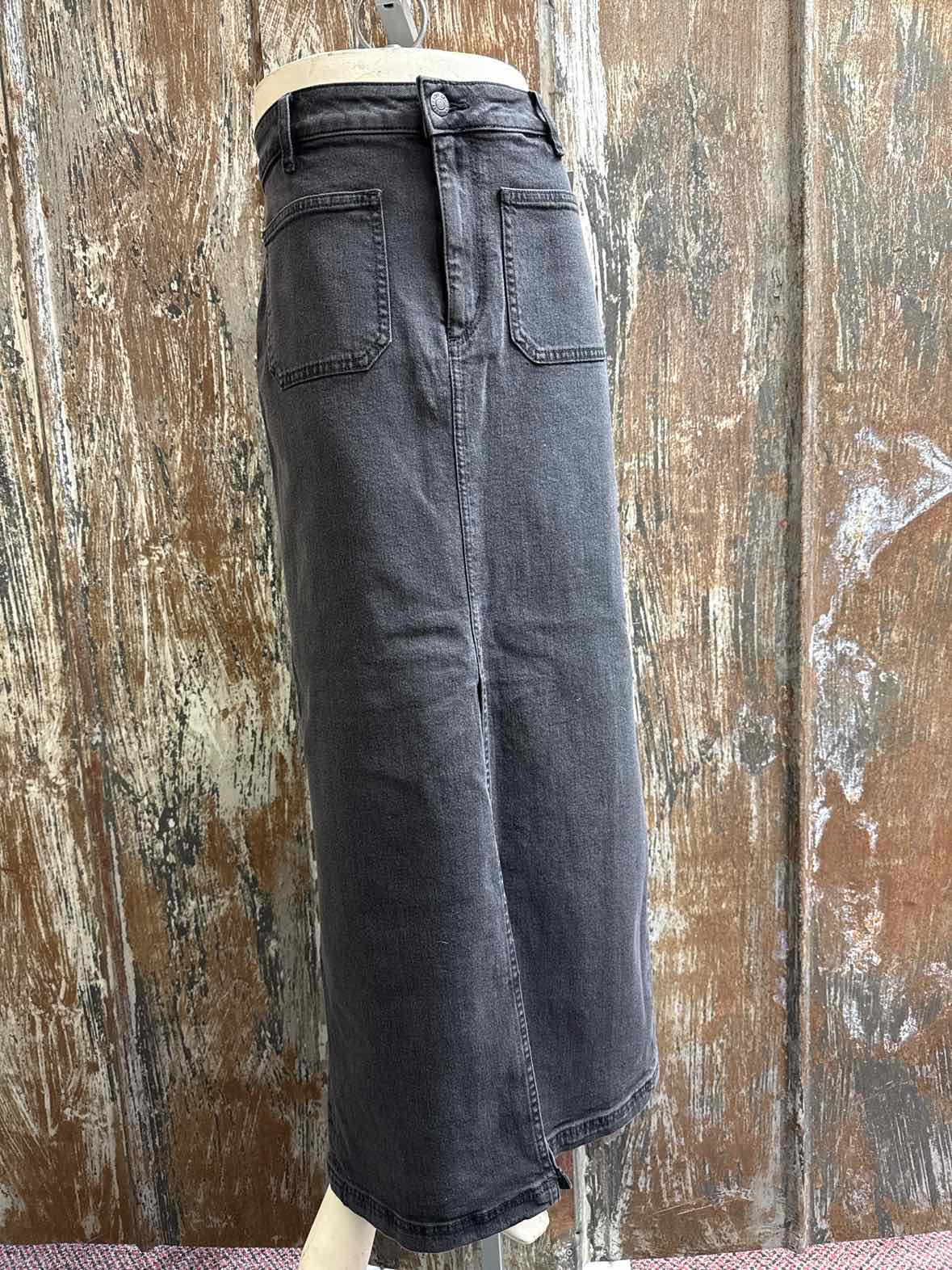 Loft Size 8 Gray Skirt
