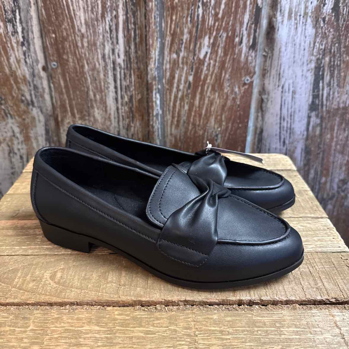 AEROSOLES 6.5 Black Shoes