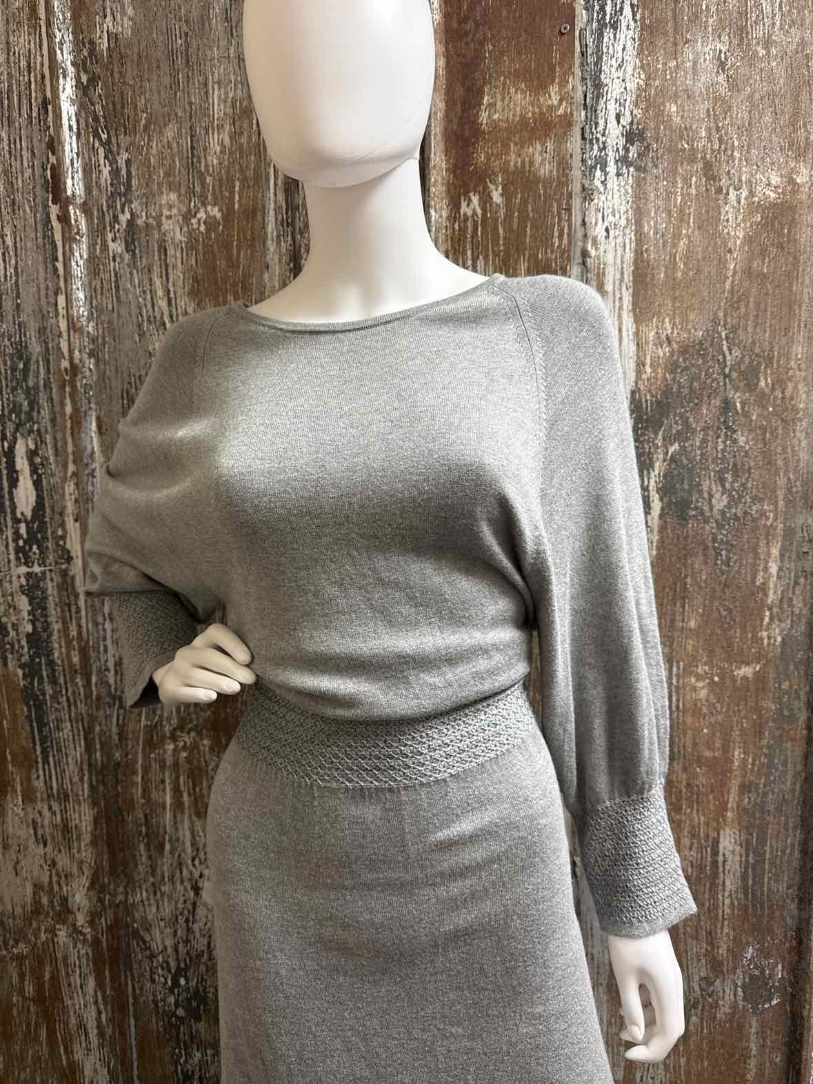 Ann Taylor Size Large Gray Sweater Dress