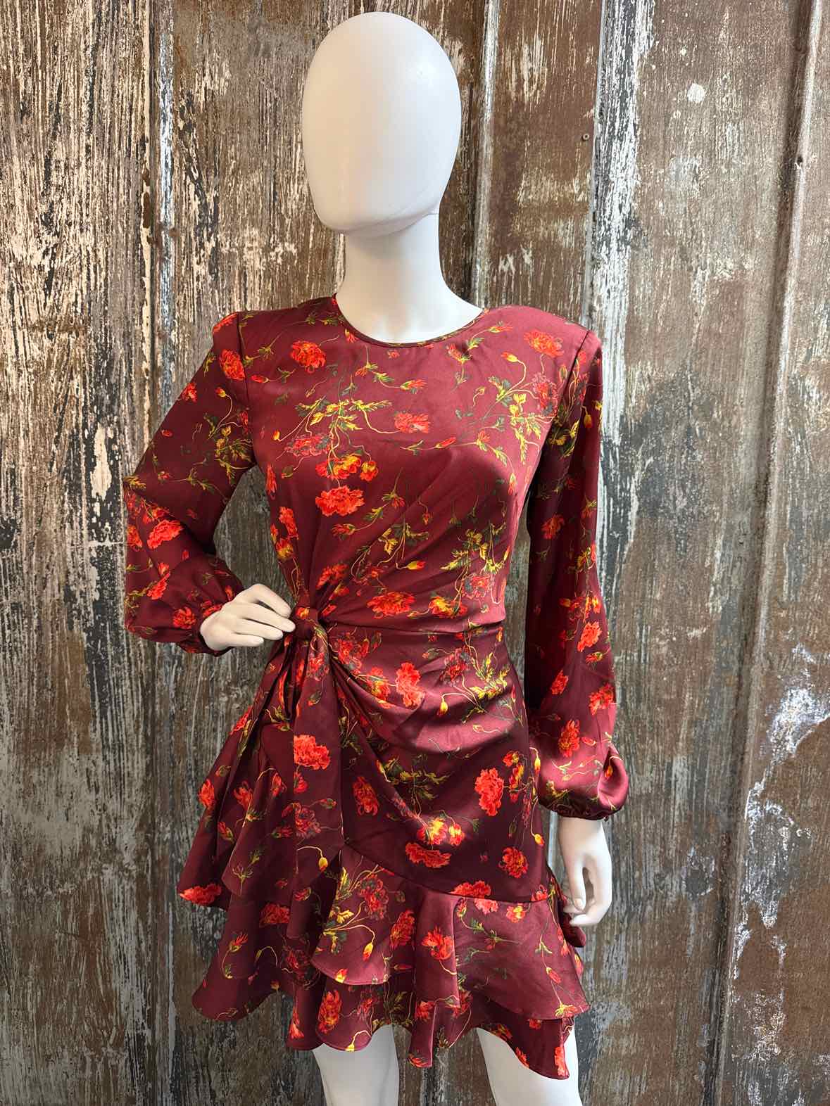 Cinq a Sept Size 6 (Small) Red Floral Dress
