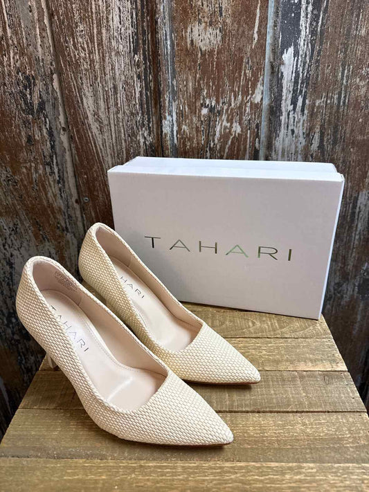 Tahari 7 Ivory Shoes