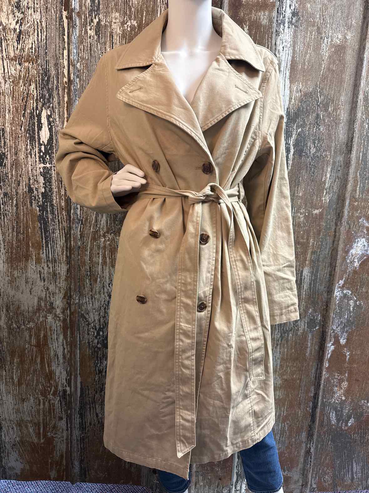 Gap Size Large Tan Trenchcoat