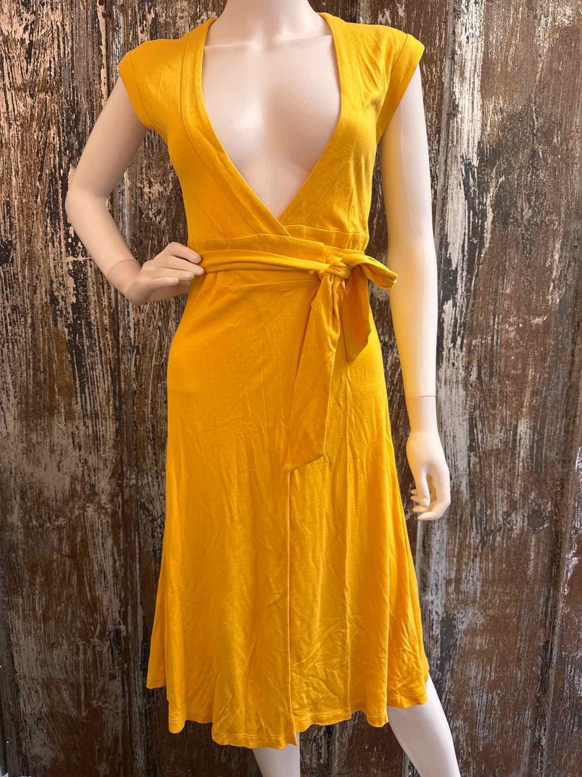 Diane Von Furstenberg Size 4 (Small) Yellow Dress