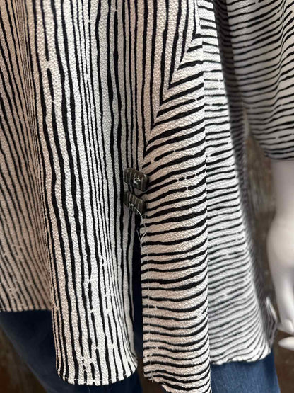 Niche Nilgun Derman Size Extra Large White/Black Print tops