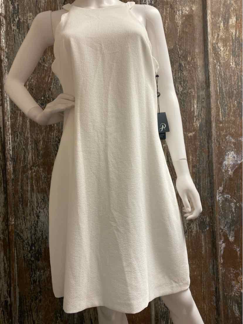 Adrianna Papell Size 8 (Medium) White Dress