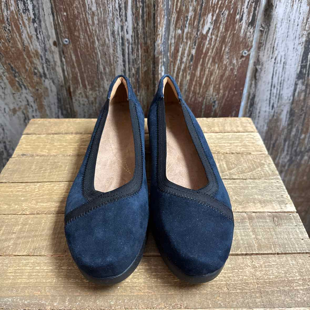 Clark's 7.5W Navy Shoes