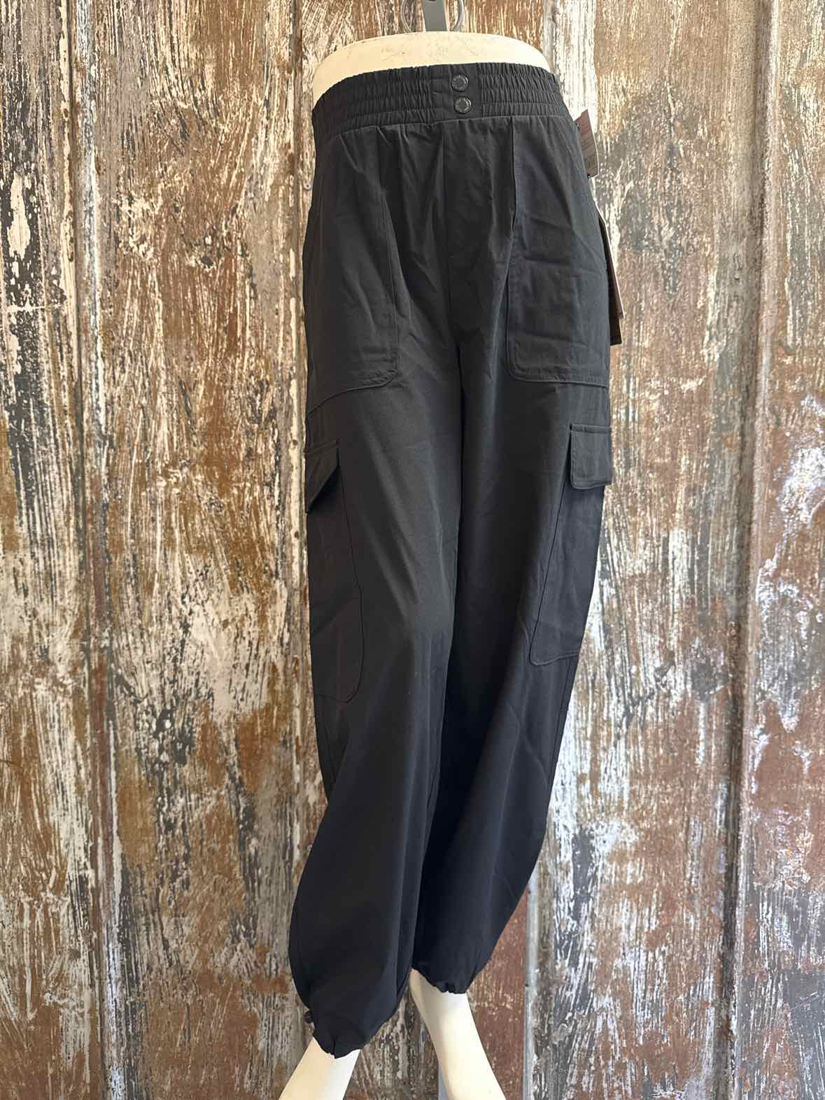 avalanche Size Small (4/6) Black Activewear