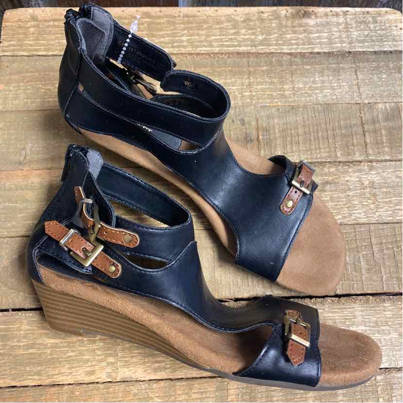 AEROSOLES 6 Black Sandals
