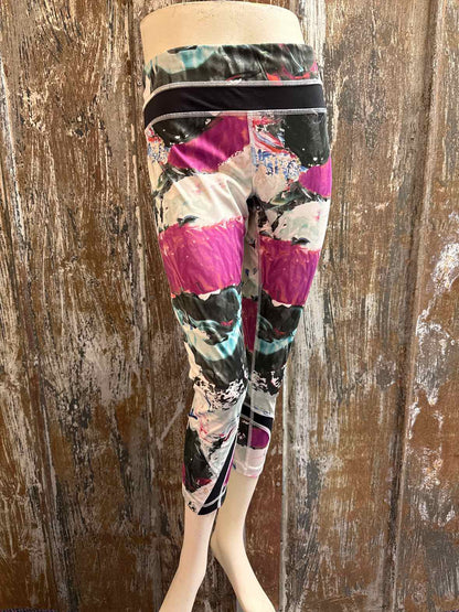 lululemon Size 8 Multi Color Print Activewear