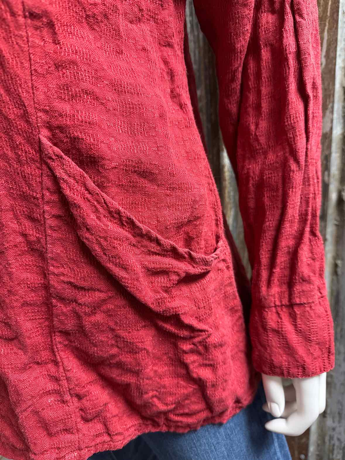 FLAX Size small Red tops