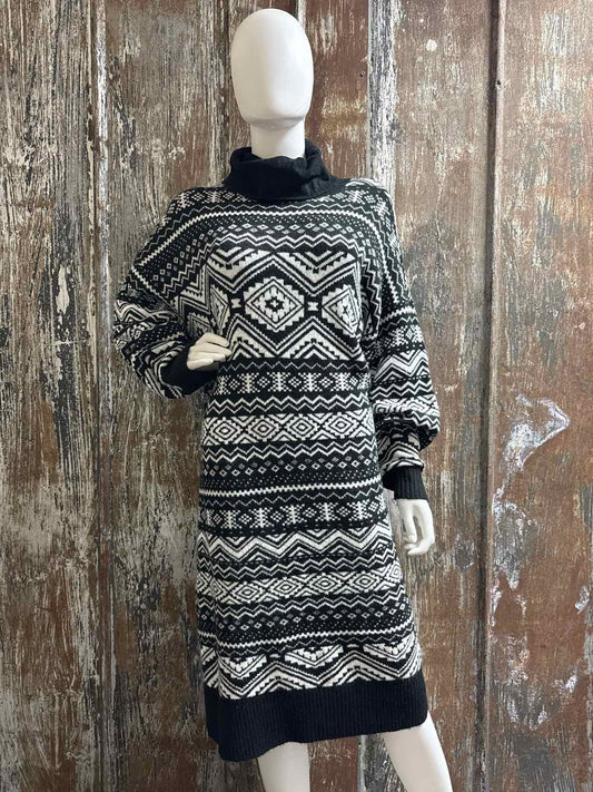 Loft Size Extra Large Black Print Sweater Dress
