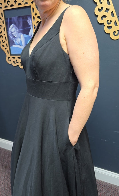 Mac Duggal Size 12 (Large) Black Evening Dress