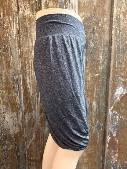 lululemon Size 8 (Medium) Gray Skirt
