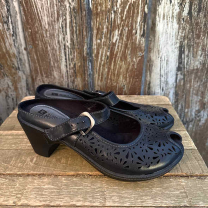 White Mountain 8 Black Shoes