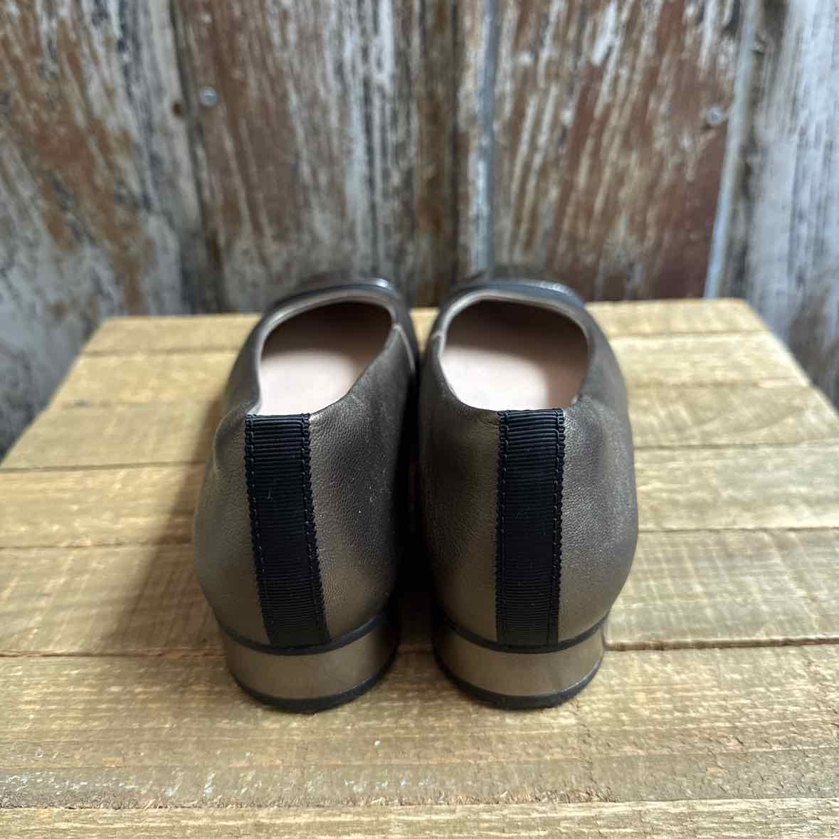 Clark's 7.5W Pewter Shoes