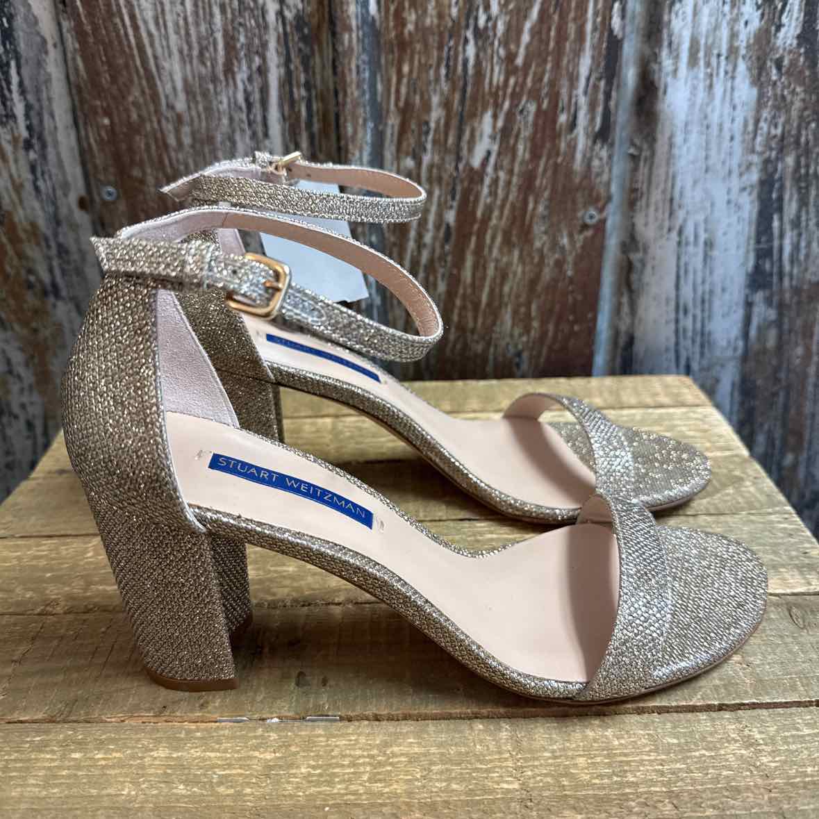 Stuart Weitzman 8 Gold Shoes