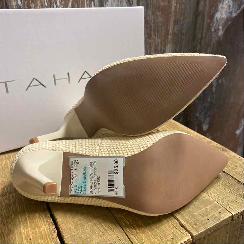 Tahari 7 Ivory Shoes
