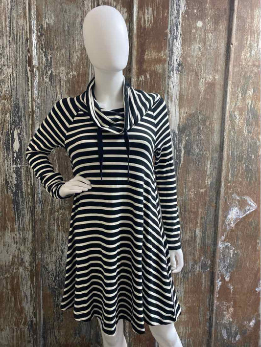 Lou and Grey Size extra small Black Stripe Dress