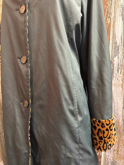 Dennis by Dennis Basso Size 1X Black/Animal Print Rain Jacket