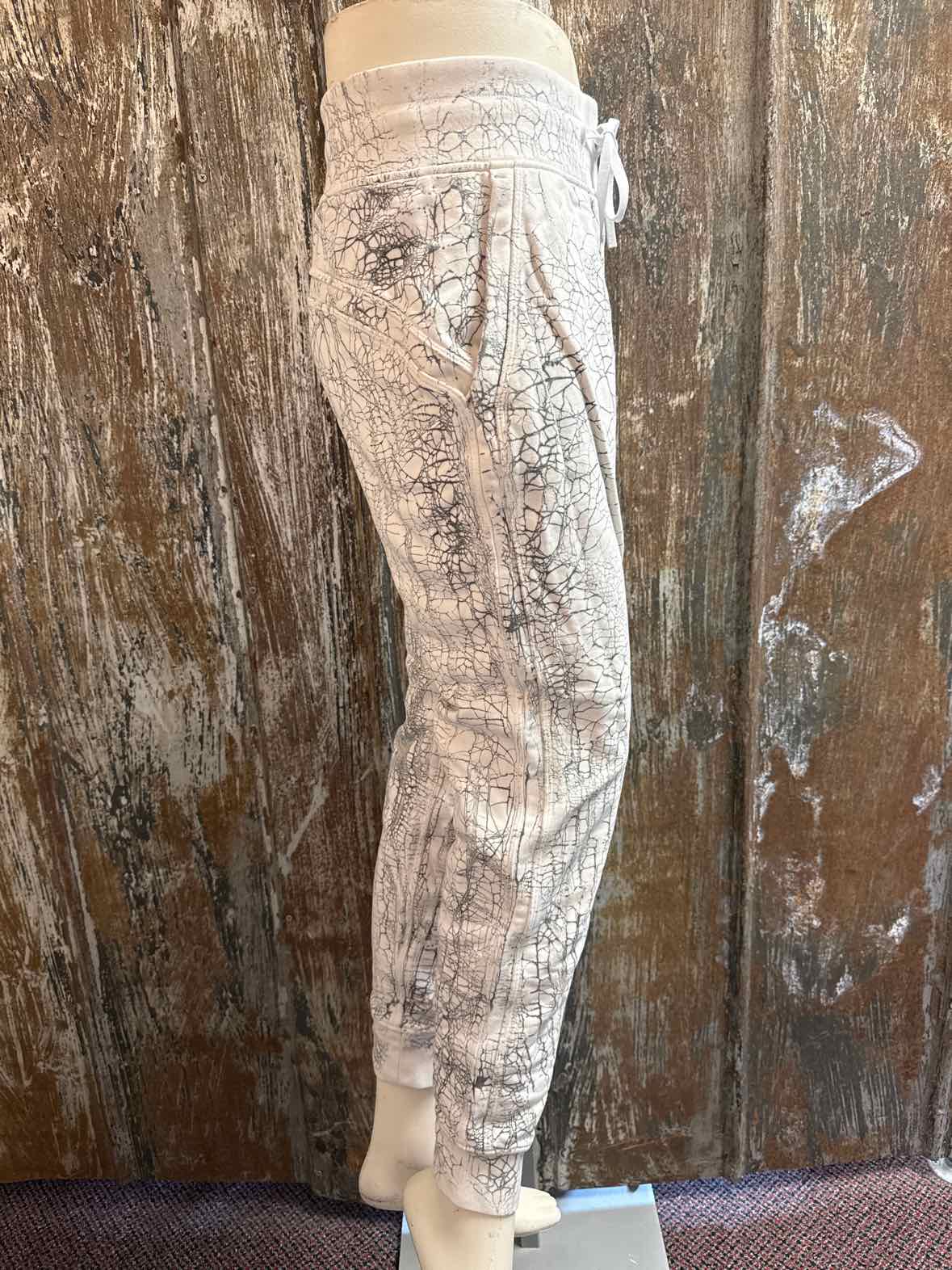 lululemon Size 4 Gray print Joggers
