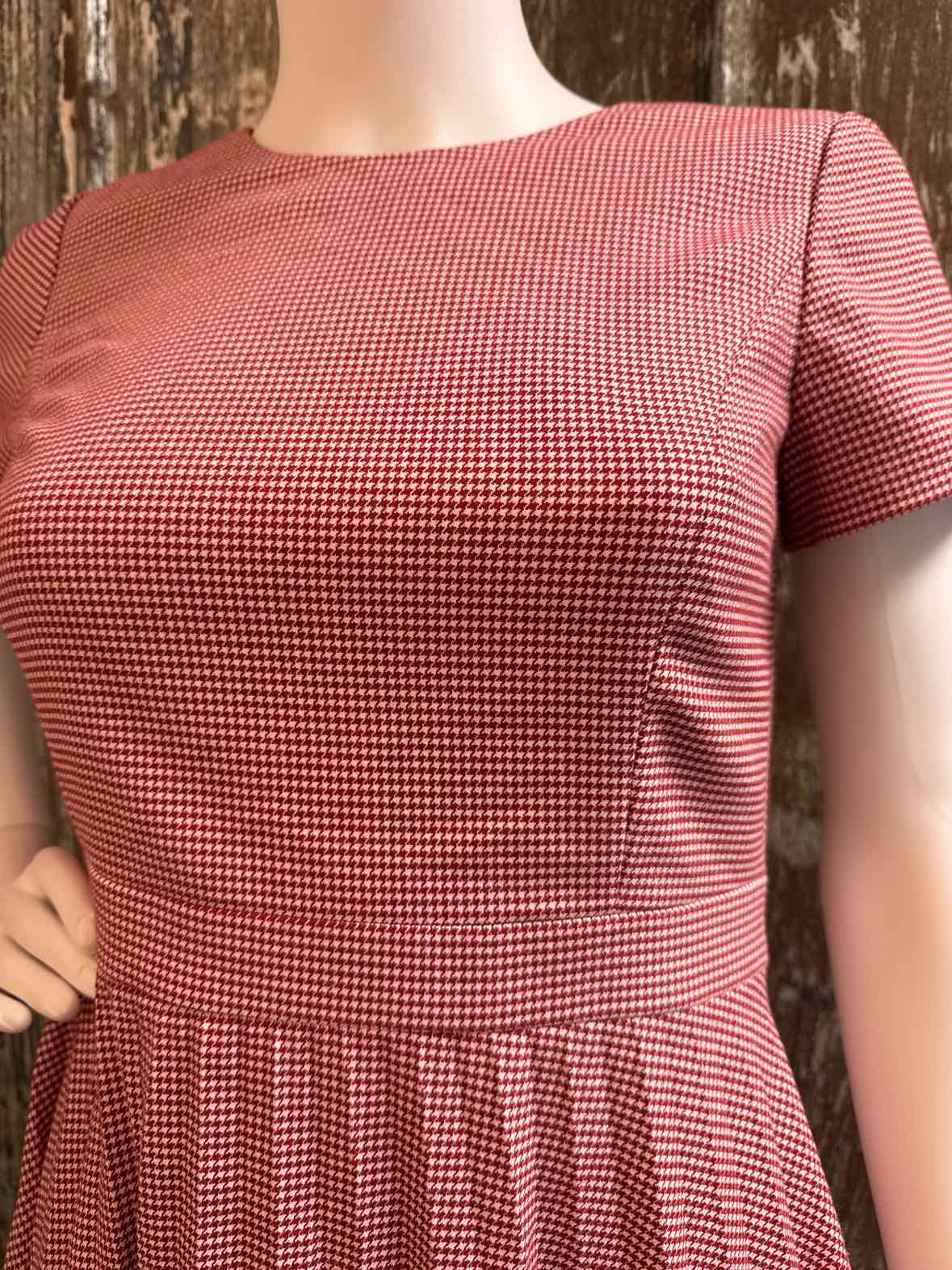 Brooks Brothers Size 2 (Extra Small) Red Houndstooth Dress