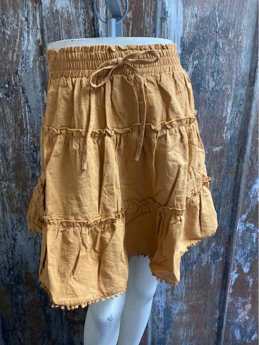 C+D+M Size Large (12/14) Yellow Skirt