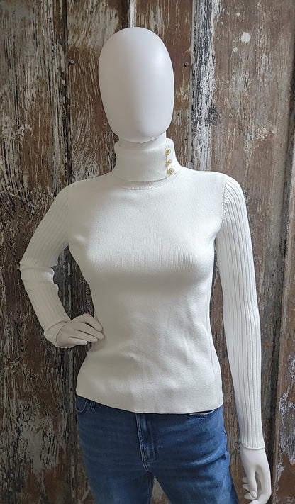 Truth Size small White Turtleneck