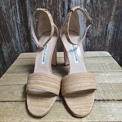 Manolo Blahnik 38.5 Beige Shoes