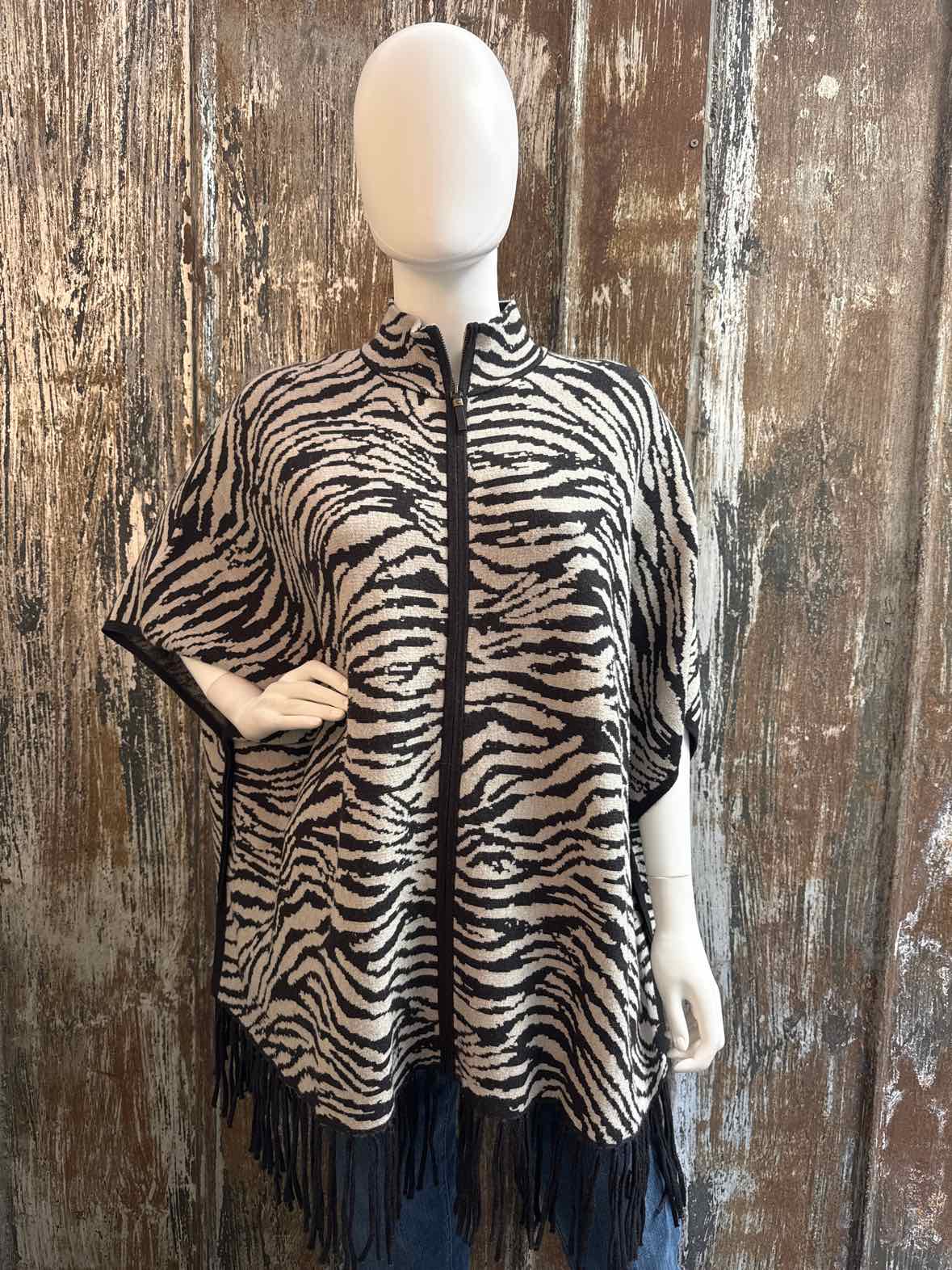 Christian Siriano Size Small/Medium Gray/Black Print Sweater