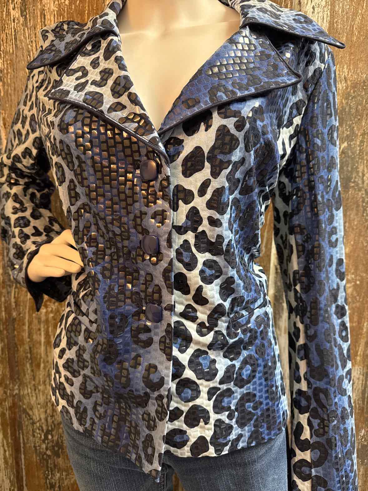 Clara S. Size 1X blue animal print Jacket