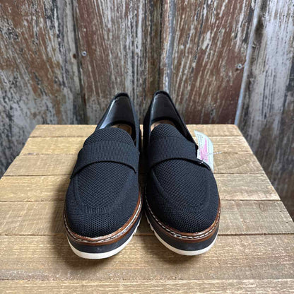 Me Too 5.5 Black Shoes