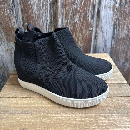 Torrid 8.5 Black Shoes