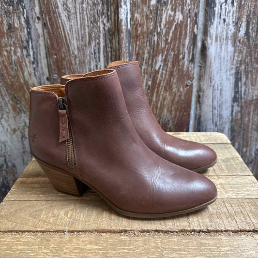 Frye 7.5 Brown Shoe Booties
